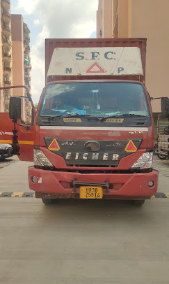 Packers and movers at work in Lucknow
