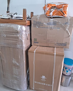 Packers and movers at work in Lucknow