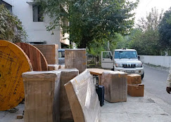 Packers and movers at work in Lucknow